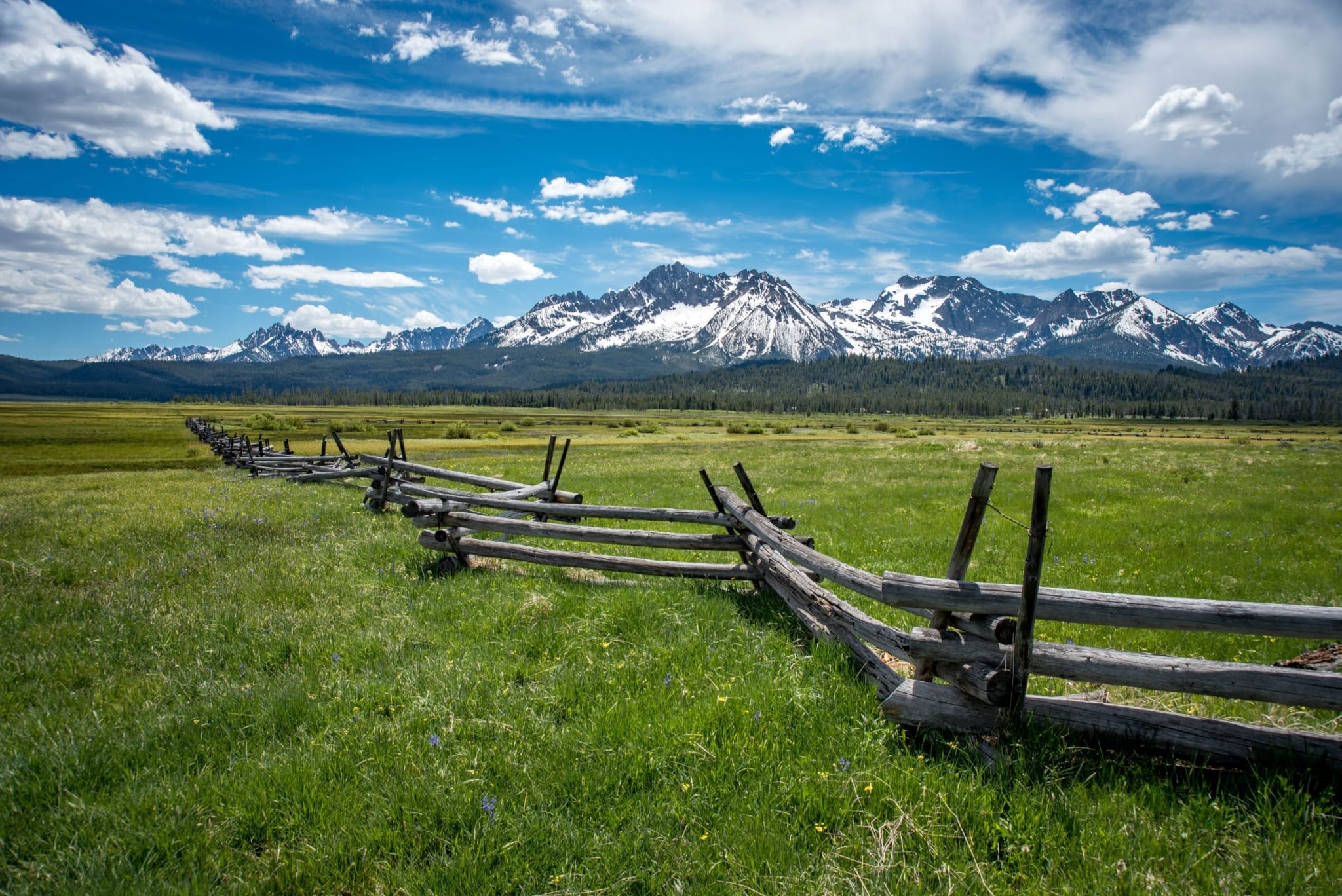 Idaho Elk Hunting at Rocky Mountain Elk Ranch Idaho Lodging